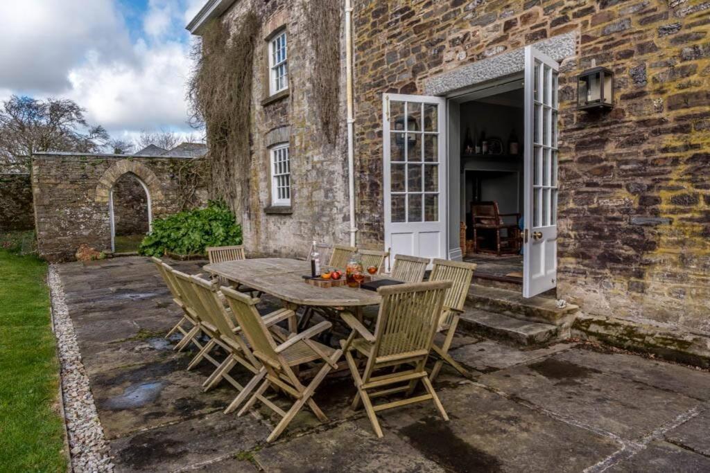 The Manor House At Boconnion Villa Bodmin Bagian luar foto